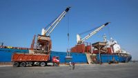 الأمم المتحدة: وصول روافع إلى ميناء الحديدة لدعم تدفق المساعدات