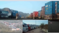 الحوثيون يحتجزون أربع شاحنات تحمل محاليل خاصة بمركز الغسيل الكلوي في إب