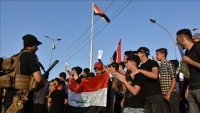 حكومة العراق تفشل في احتواء الاحتجاجات وارتفاع الضحايا إلى 21 قتيلا