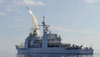 أمريكا تعلن تدمير صاروخ حوثي مضاد للسفن كان مصوب باتجاه خليج عدن