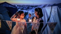 على أنغام أواني بلاستيكية.. أطفال غزة يحتفلون بقدوم رمضان