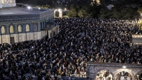أكثر من 200 ألف فلسطيني يحيون ليلة القدر في المسجد الأقصى