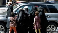 "استراتيجيات تأقلم سلبية".. الحرب في اليمن تُجبر النساء على التسول