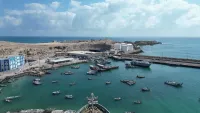 توجيه رئاسي باستئناف العمل في ميناء نشطون بالمهرة بعد توقيفه سابقا